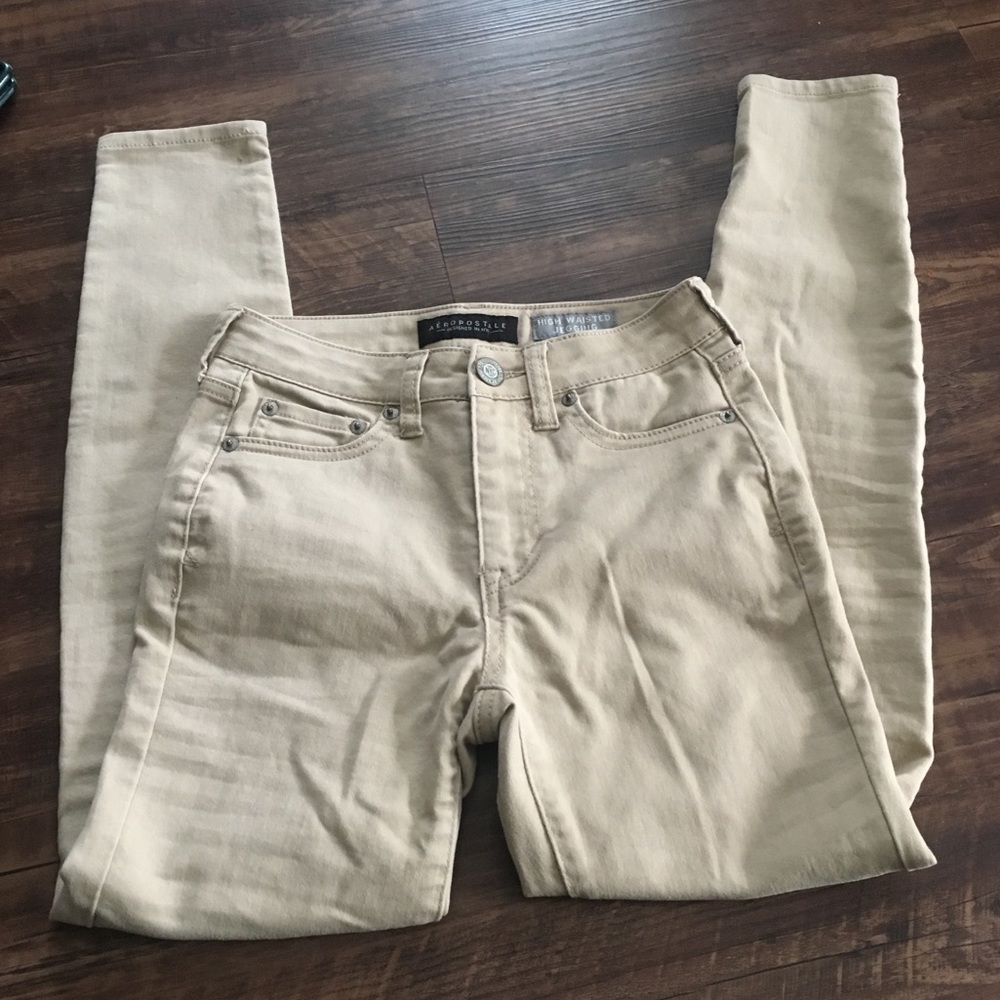 NWOT Aeropostale Women’s Khakis, Size 000
